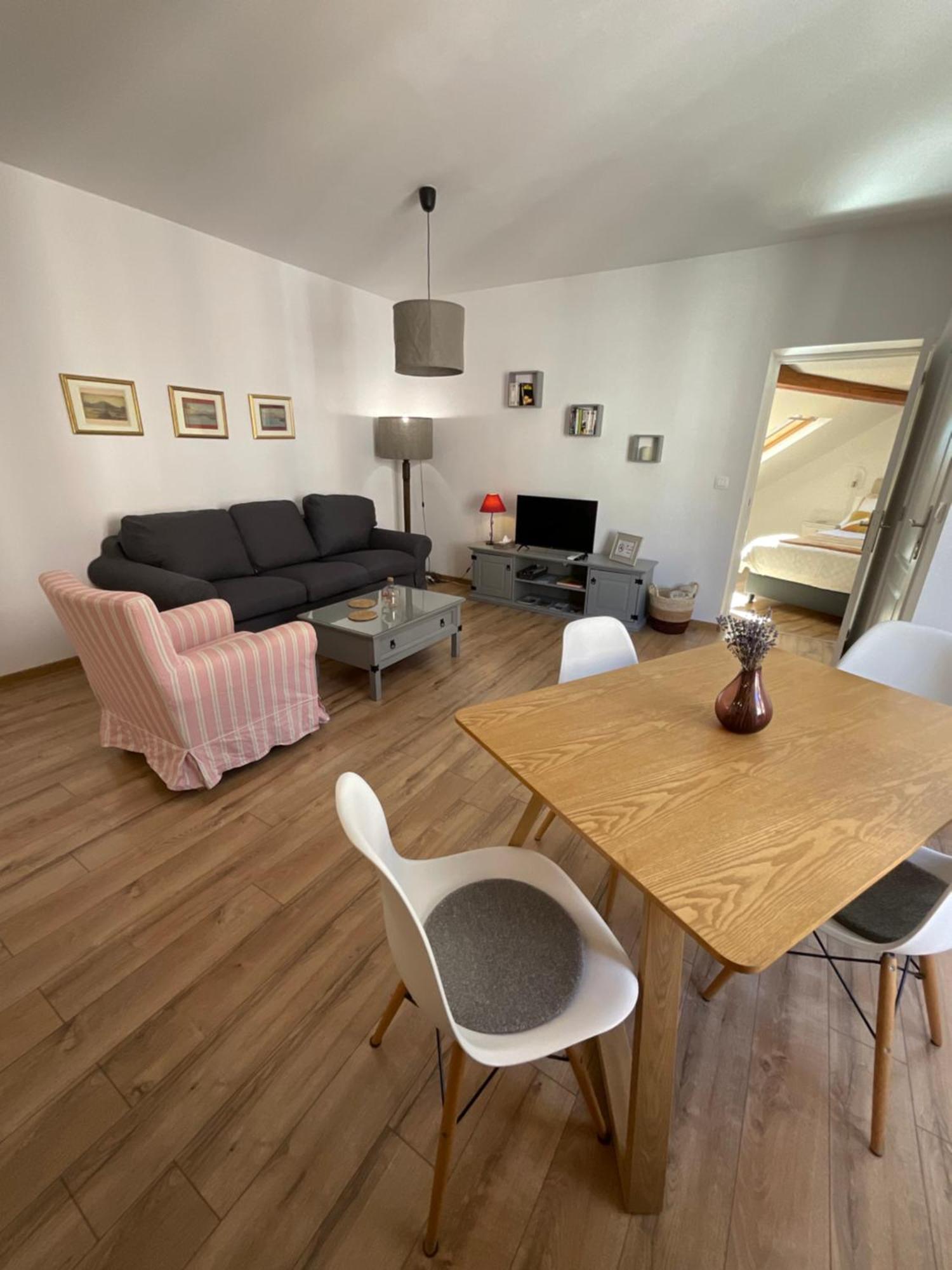 Villa Colonna Appartements Manosque Bagian luar foto